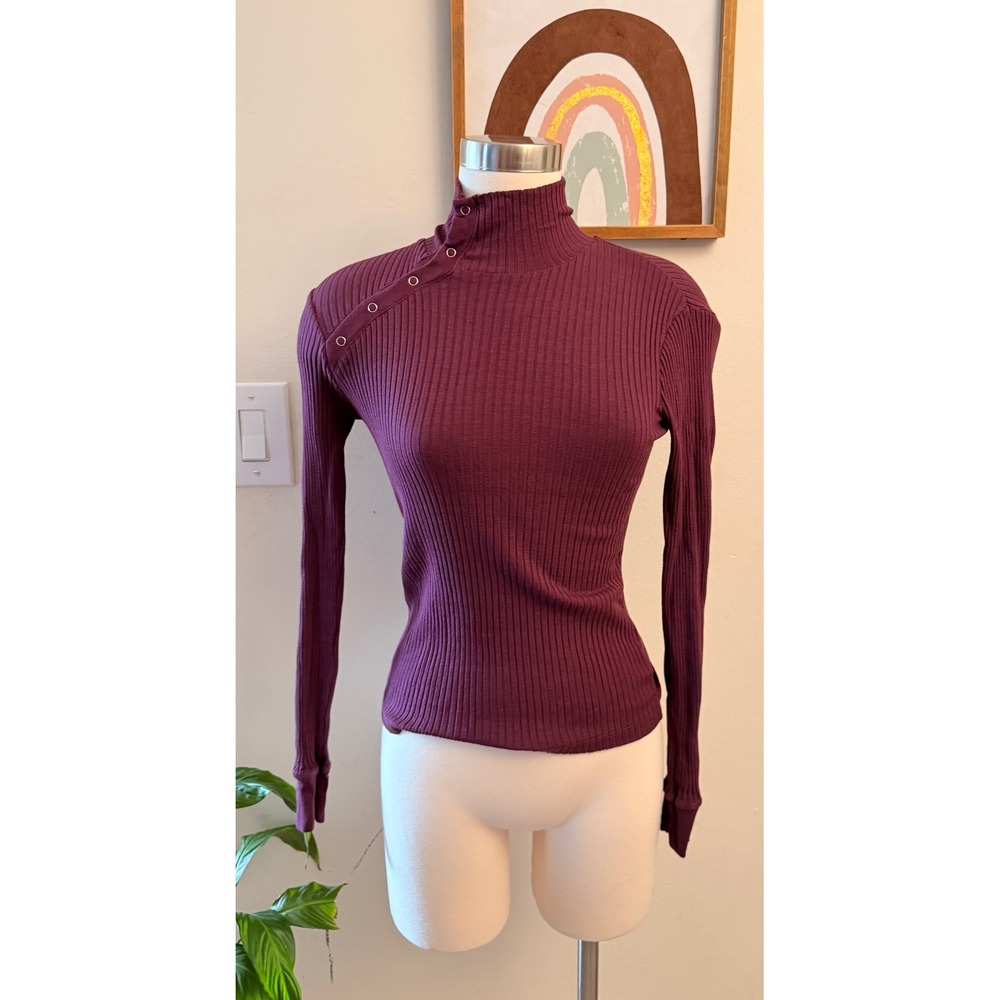 LA Made Ribbed Mock Neck Snap Shoulder Top Womens XS Purple Long Sleeve‎ Basics